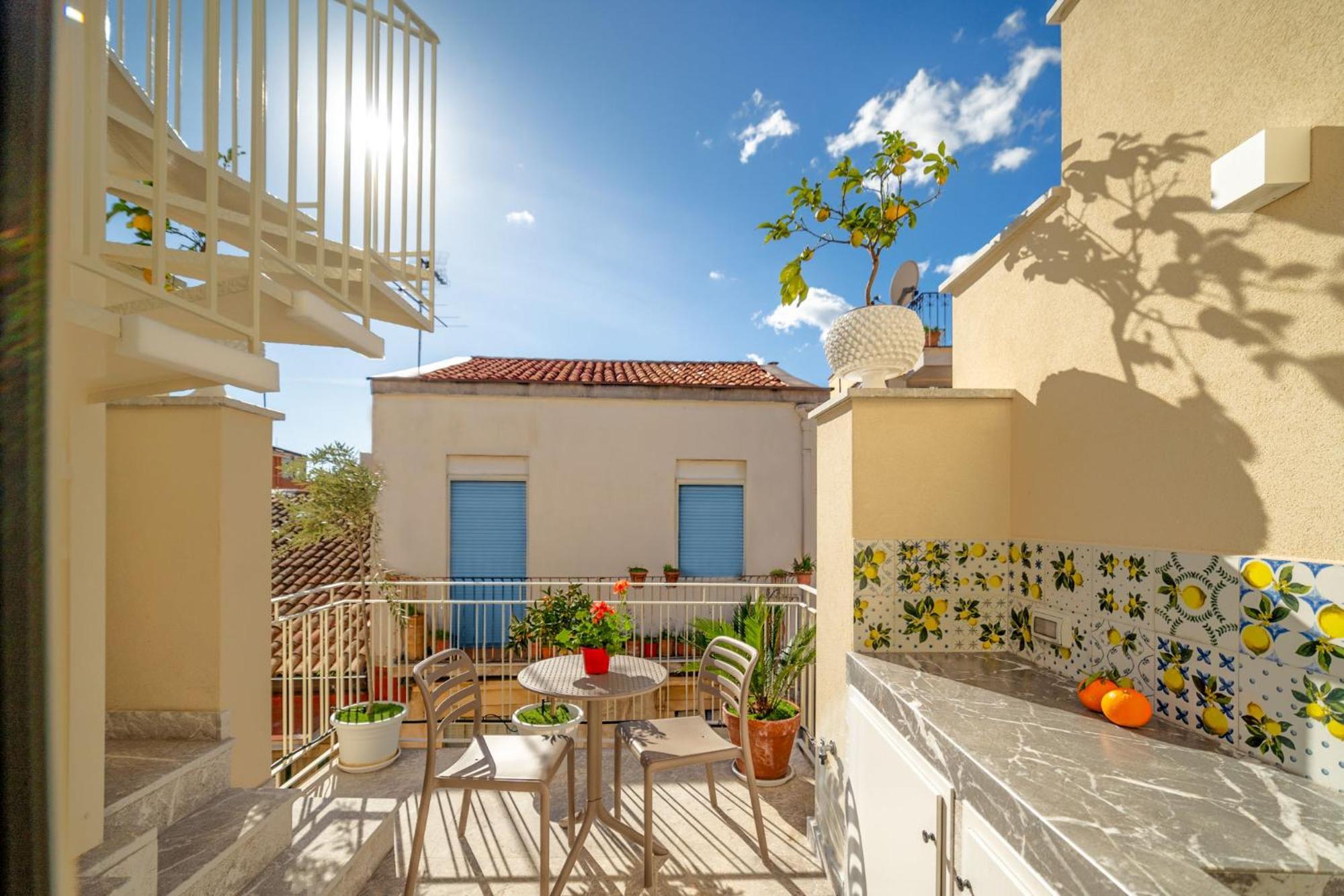 Taoetna Guest House, Taormina Exterior photo