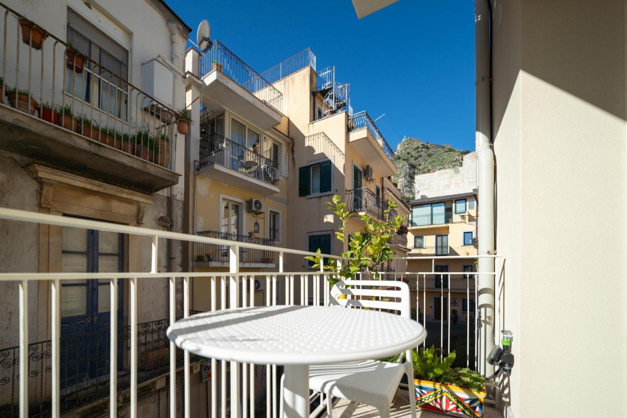 Taoetna Guest House, Taormina Exterior photo