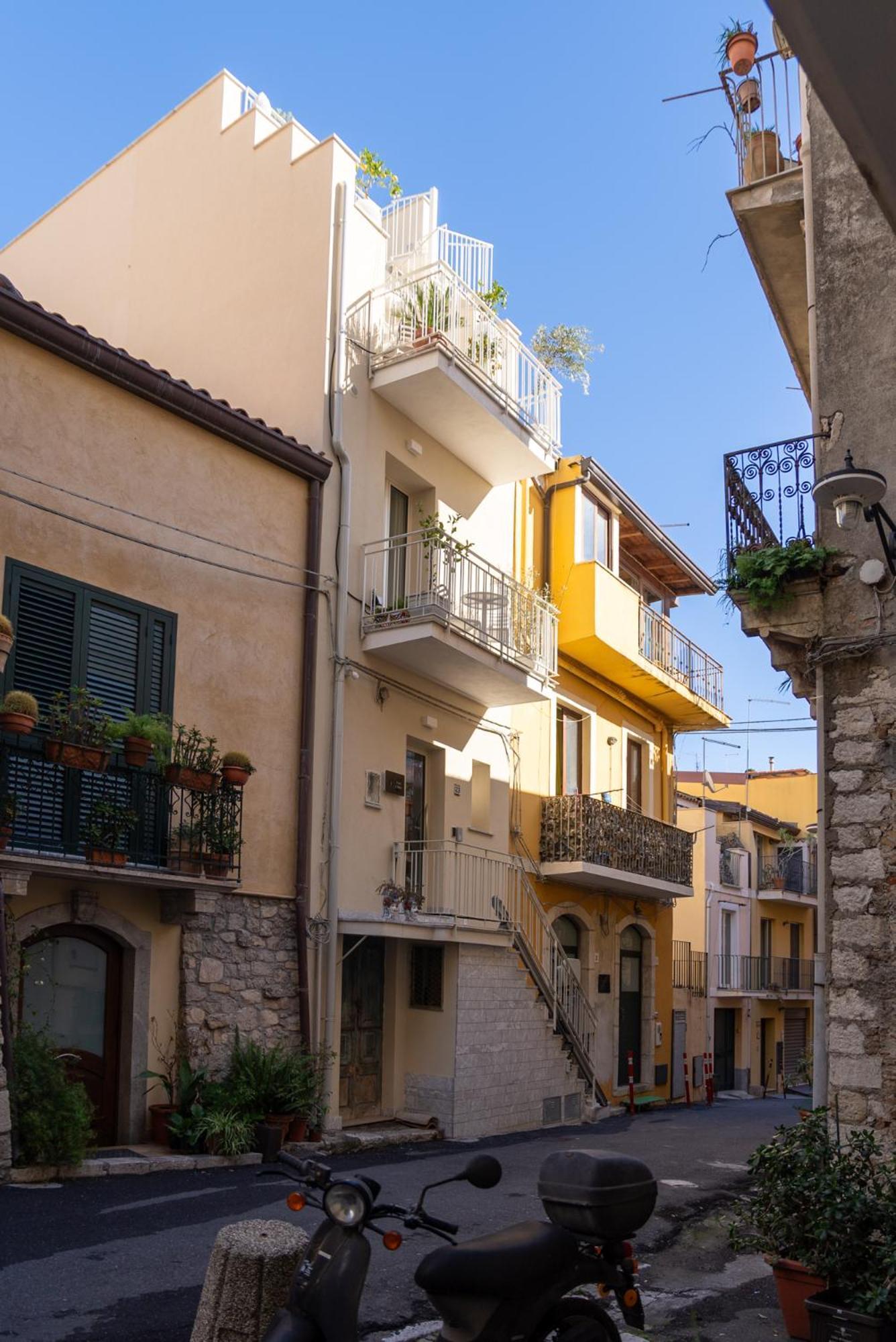 Taoetna Guest House, Taormina Exterior photo